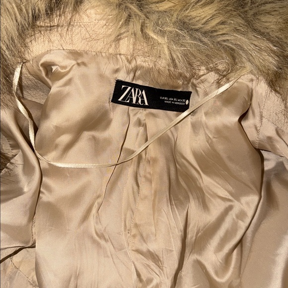 Zara Faux Fur collar wool coat - Picture 4 of 7
